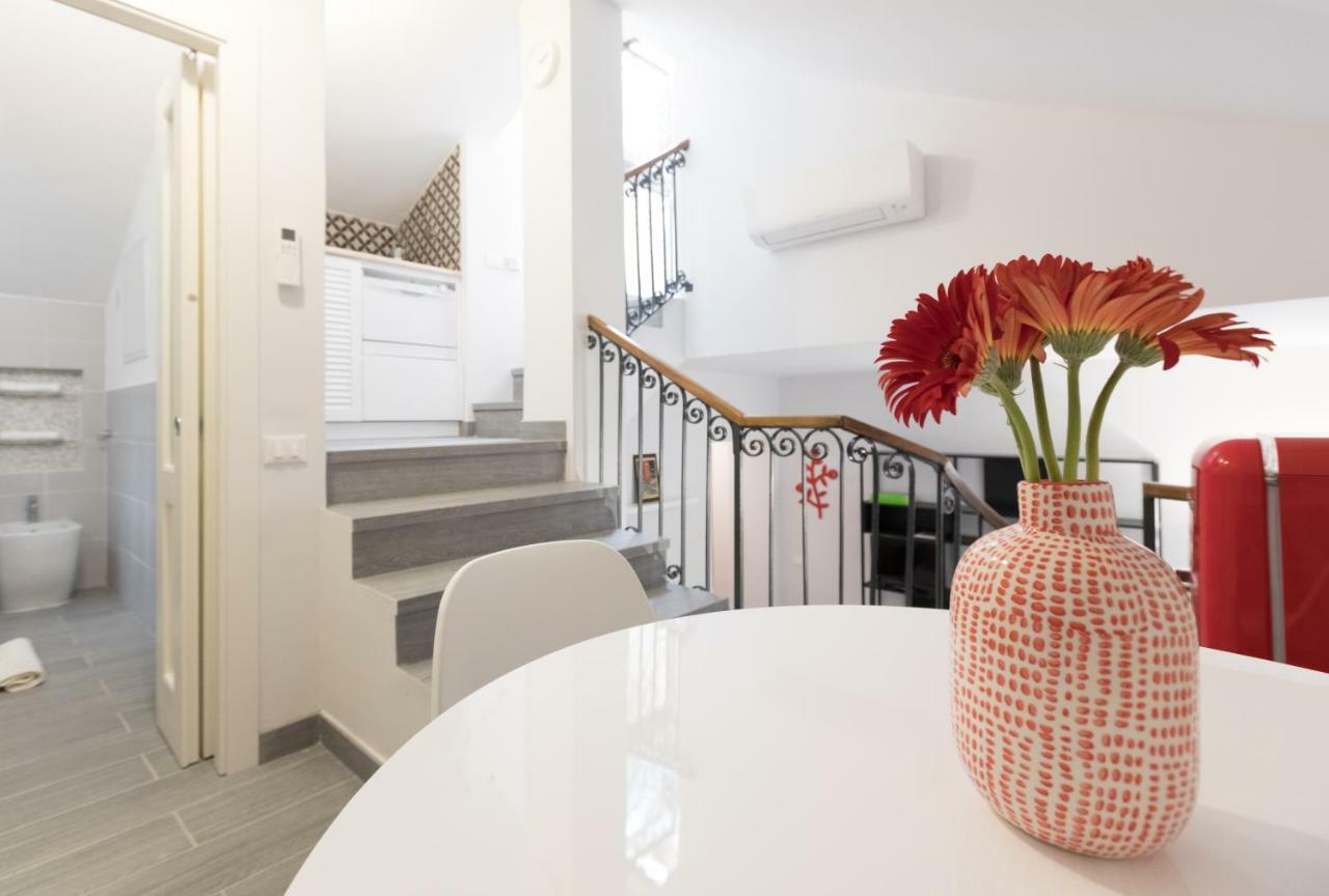 Quiet Pied A Terre With Terrace In Borgo Pio Appartement Rome Buitenkant foto