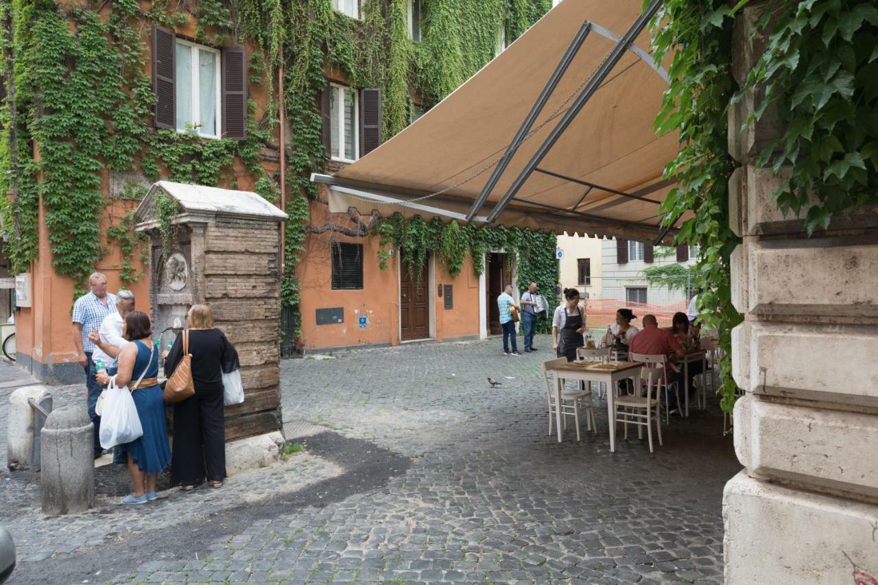 Quiet Pied A Terre With Terrace In Borgo Pio Appartement Rome Buitenkant foto