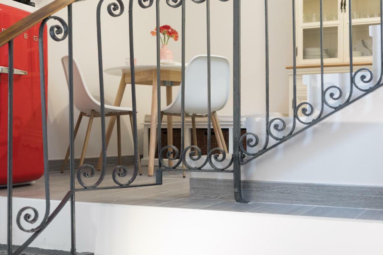 Quiet Pied A Terre With Terrace In Borgo Pio Appartement Rome Buitenkant foto